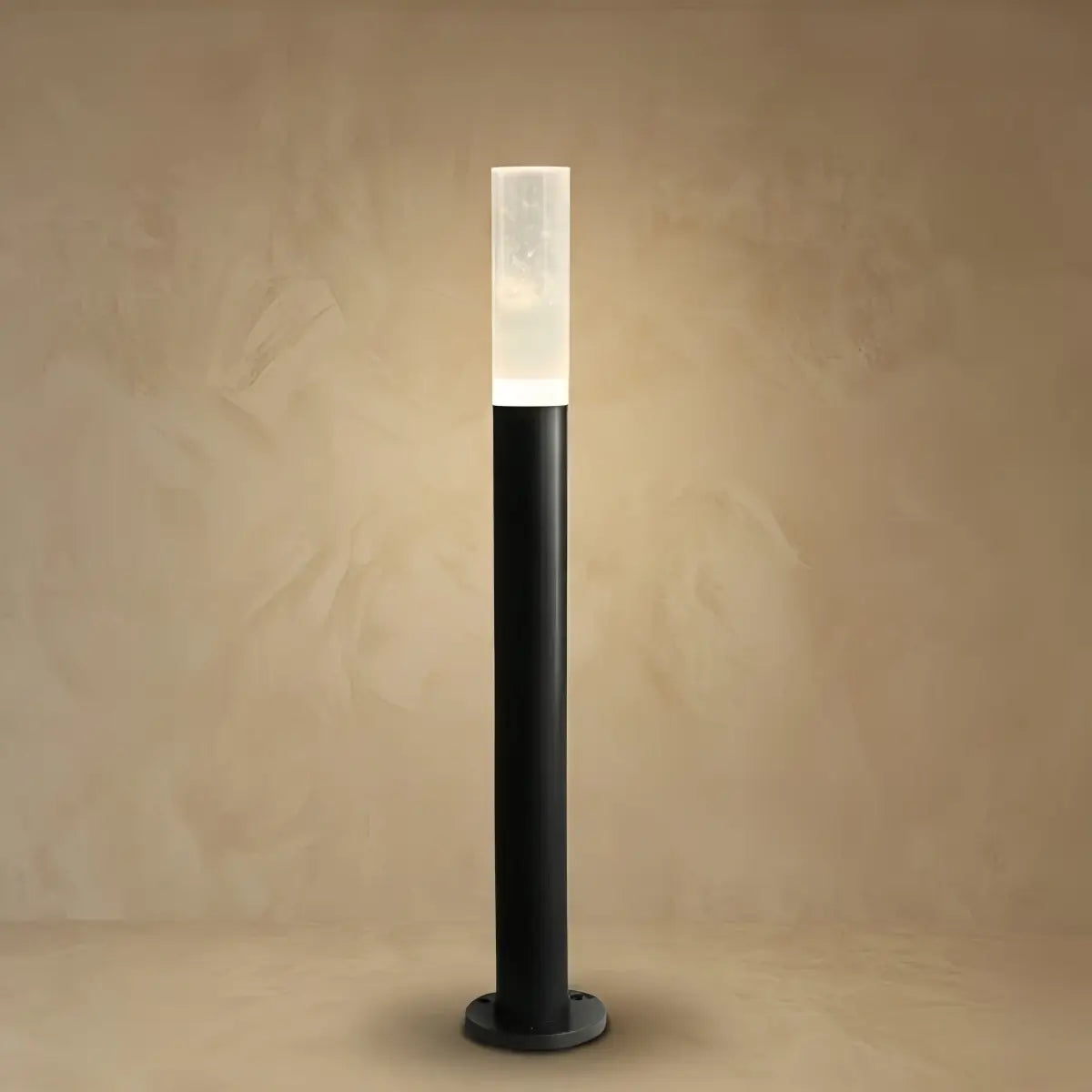 Zenno Minimalist Outdoor Floor Lamp--Aluminum Black for Lawn