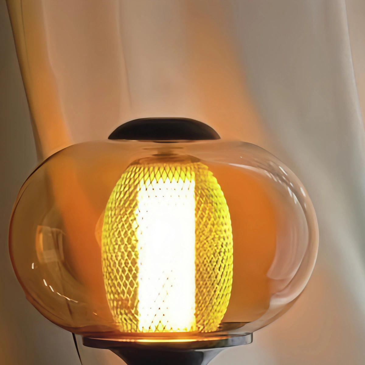 Vivara Vintage Table Lamp – Amber Glass & Walnut Wood for Bedroom / Bedside