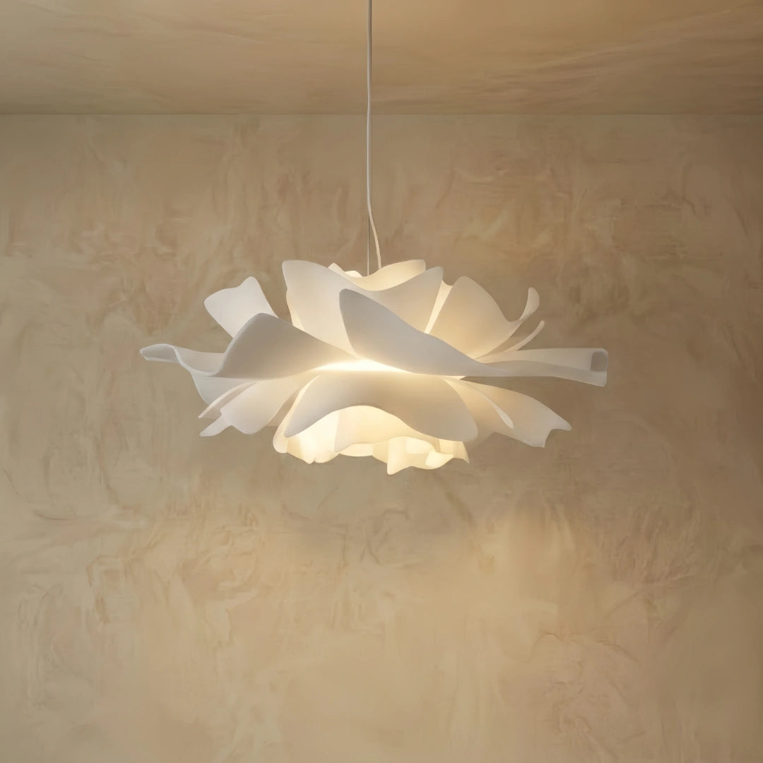 Crema Modern Flower-Shaped Pendant Light – White Metal/Acrylic for Dining Room