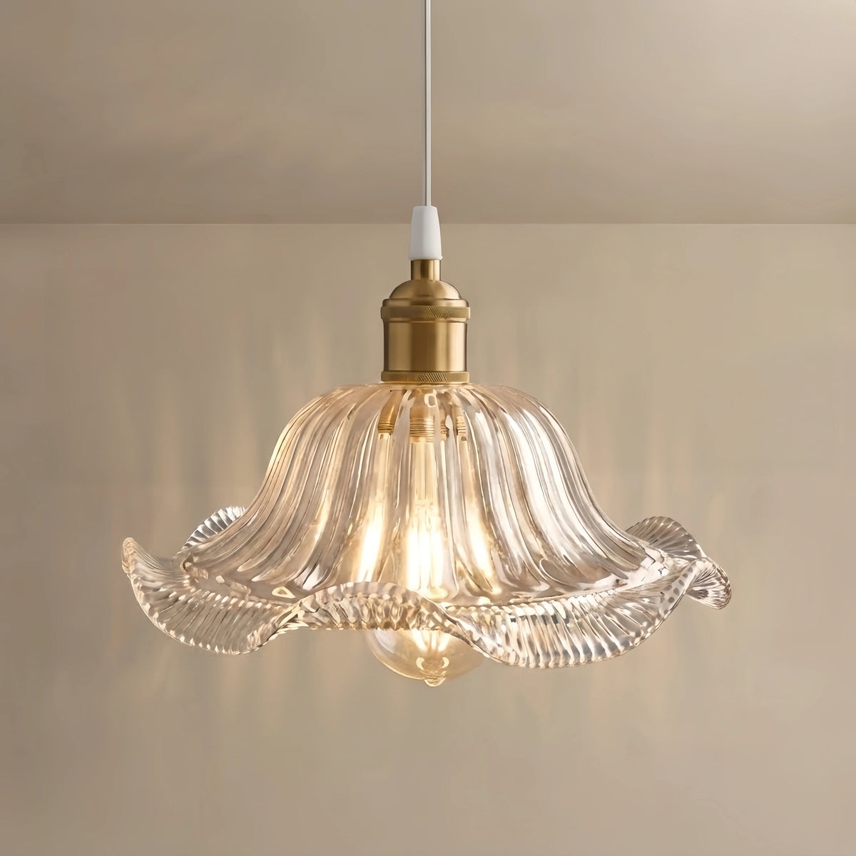 Vetro Art Deco Pendant Light – Clear Blown Glass with Brass Finish for Bedroom