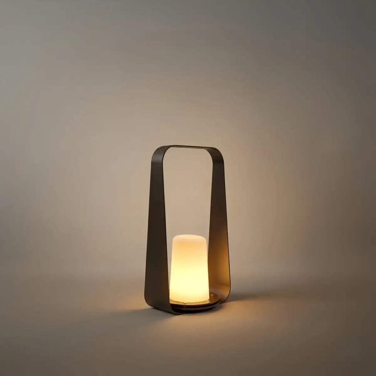 Modern_Portable_Rechargeable_Outdoor_Floor_Lamp